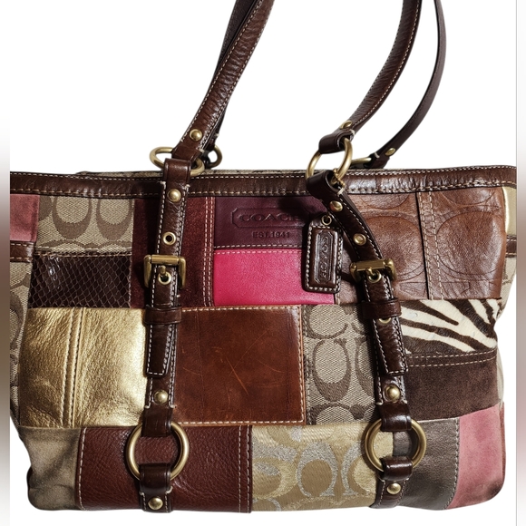 Coach Y2k  Legacy Limited Edition Holiday Patchwork Gallery tote bag Multi Color - Picture 3 of 16